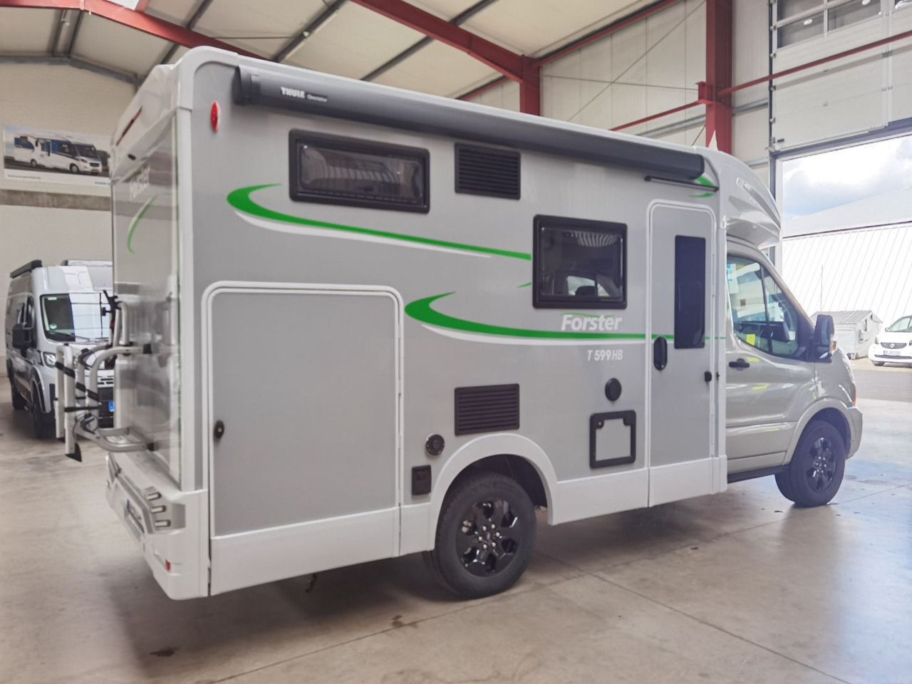 Forster T 599 HBN COUPÈ /-2025-/165PS / SILVER - EDITION - Kamper półintegra: zdjęcie 4 Forster T 599 HBN COUPÈ /-2025-/165PS / SILVER - EDITION - Kamper półintegra: zdjęcie 4