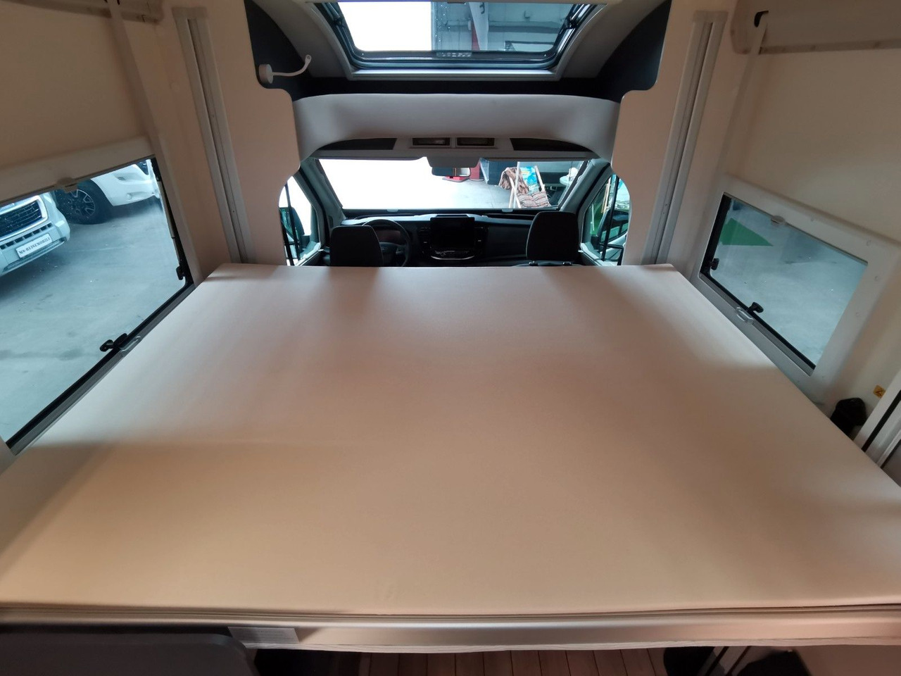 Kamper półintegra Forster T 639 LF /-2026- / 165 PS-8G / HUBBETT & RAUMBAD: zdjęcie 20 Kamper półintegra Forster T 639 LF /-2026- / 165 PS-8G / HUBBETT & RAUMBAD: zdjęcie 20