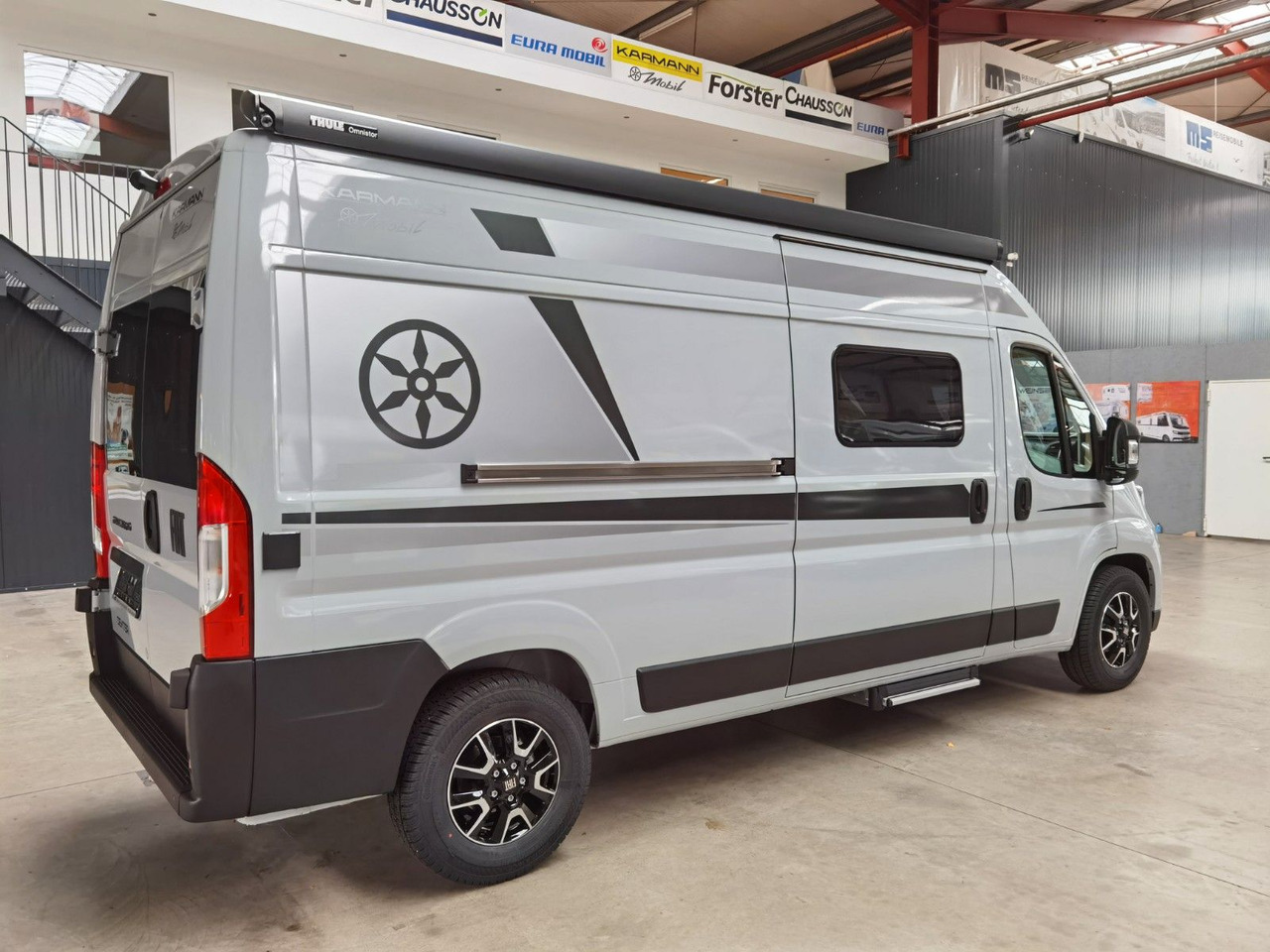 Karmann DEXTER 580 /- 2026 -/ SKY-ROOF & MULTIMEDIA - Kampervan: zdjęcie 4 Karmann DEXTER 580 /- 2026 -/ SKY-ROOF & MULTIMEDIA - Kampervan: zdjęcie 4