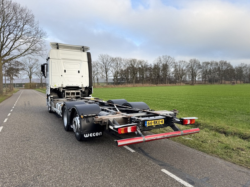 Mercedes-Benz Actros 2542LL 6X2 Full air / BDF Systeem / ACC / AHK / TUV 4-2026 / NL TRUCK - Samochód dostawczy: zdjęcie 4 Mercedes-Benz Actros 2542LL 6X2 Full air / BDF Systeem / ACC / AHK / TUV 4-2026 / NL TRUCK - Samochód dostawczy: zdjęcie 4