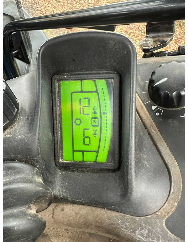 Ciągnik rolniczy 2004 NEW HOLLAND T/M 175 FOUR WHEEL DRIVE FARM TRACTOR: zdjęcie 10