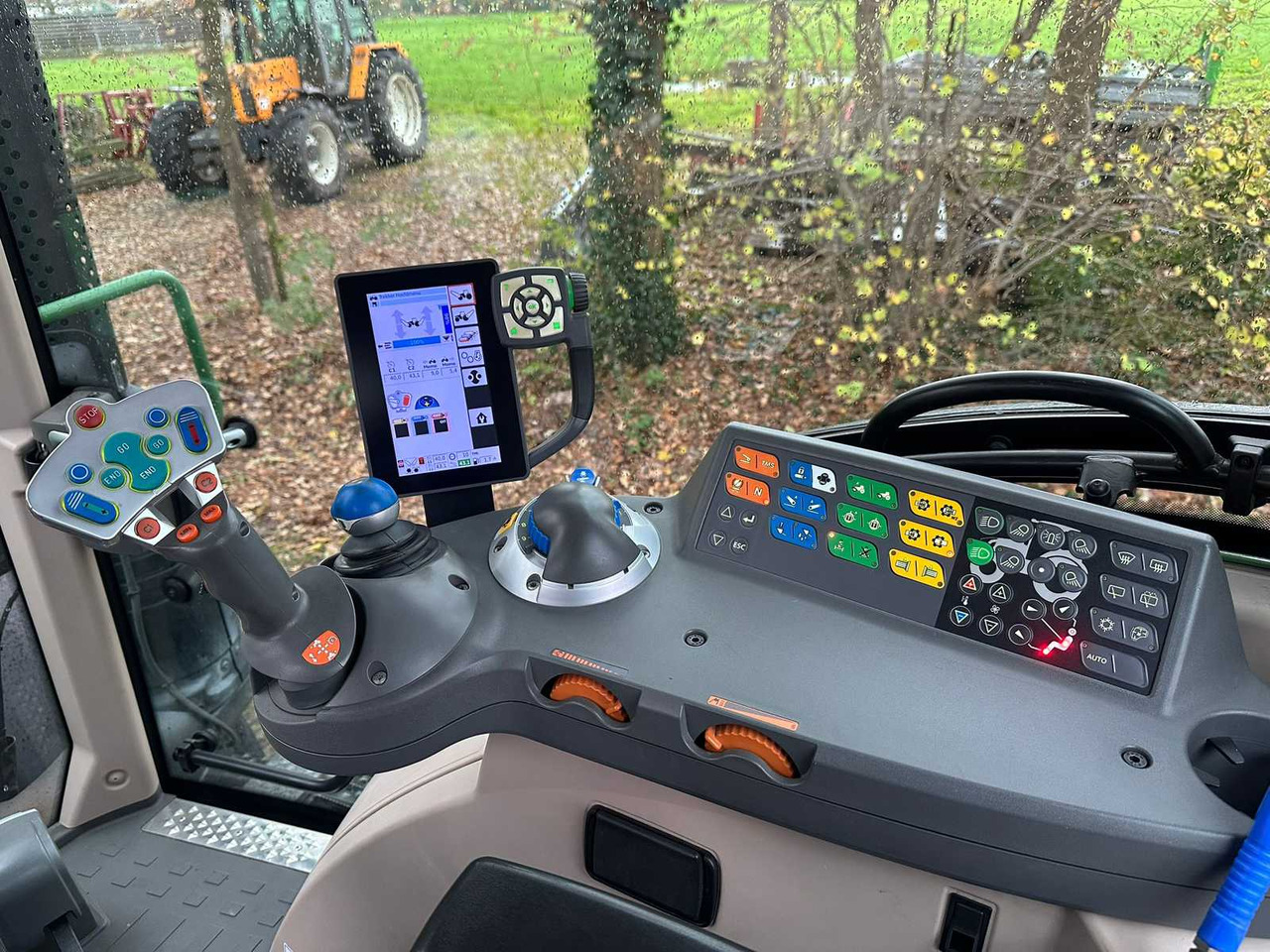 2015 FENDT 312 VARIO S4 ALL-WHEEL DRIVE FARM TRACTOR - Ciągnik rolniczy: zdjęcie 5 2015 FENDT 312 VARIO S4 ALL-WHEEL DRIVE FARM TRACTOR - Ciągnik rolniczy: zdjęcie 5