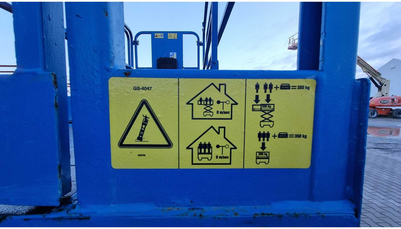 Podnośnik koszowy 2015 GENIE GS 4047 AERIAL WORK PLATFORMS (ESN14015016): zdjęcie 19