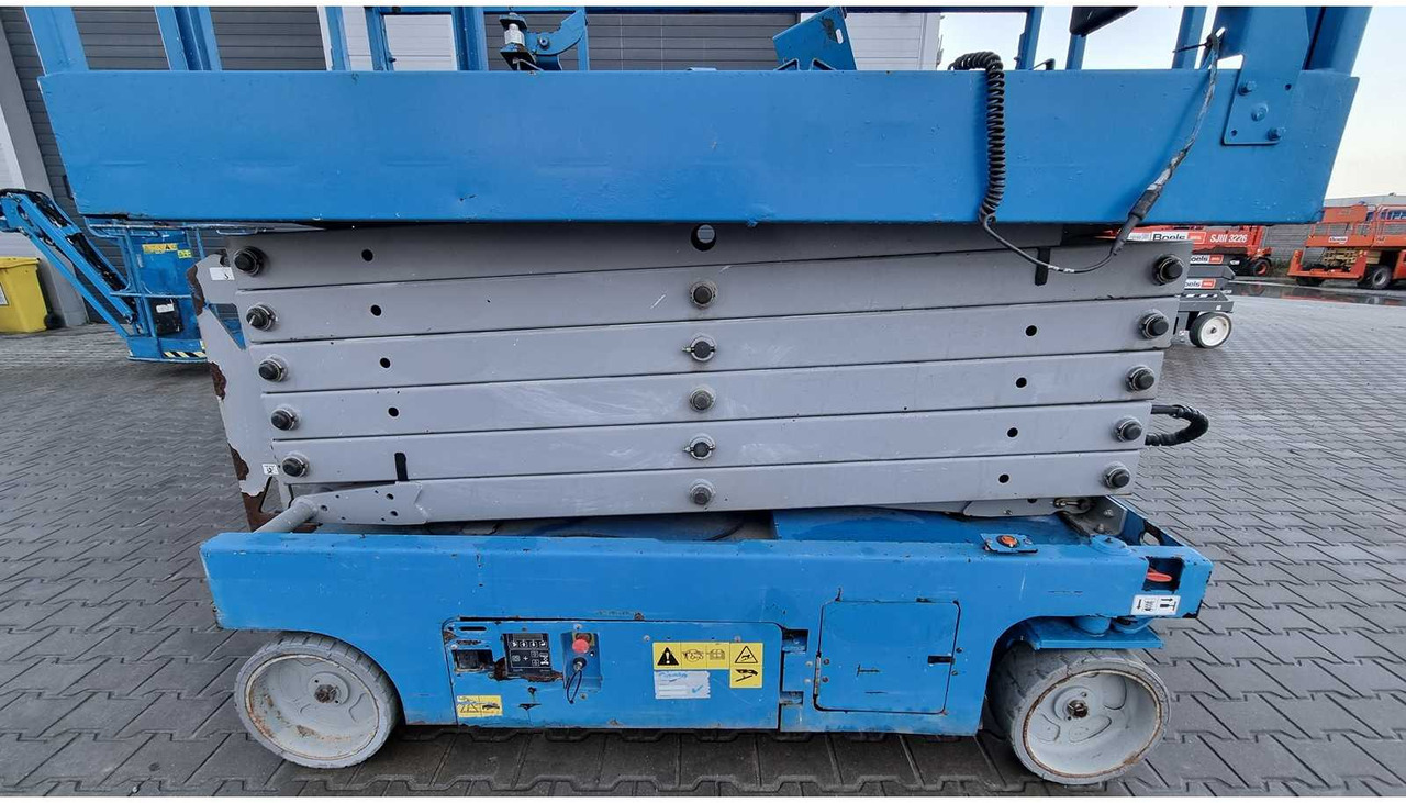 Podnośnik koszowy 2015 GENIE GS 4047 AERIAL WORK PLATFORMS (ESN14015016): zdjęcie 23