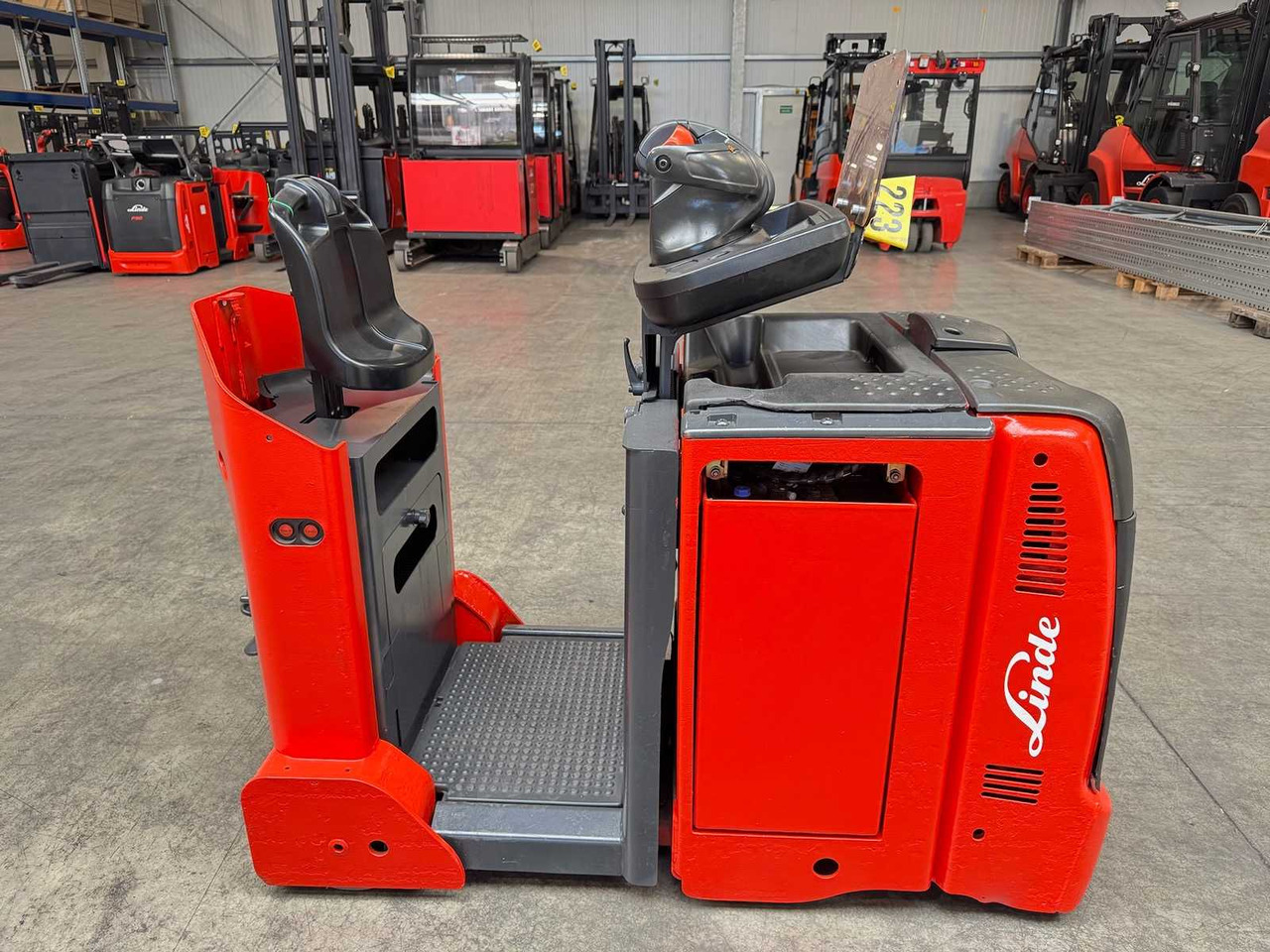 2023 SERVICE + UVV 06/2026 LINDE P50C 5.000KG TRACTOR TOWING VEHICLE TRACTOR 2.633 HOURS 500AH BATTERY - Wózek widłowy: zdjęcie 2 2023 SERVICE + UVV 06/2026 LINDE P50C 5.000KG TRACTOR TOWING VEHICLE TRACTOR 2.633 HOURS 500AH BATTERY - Wózek widłowy: zdjęcie 2