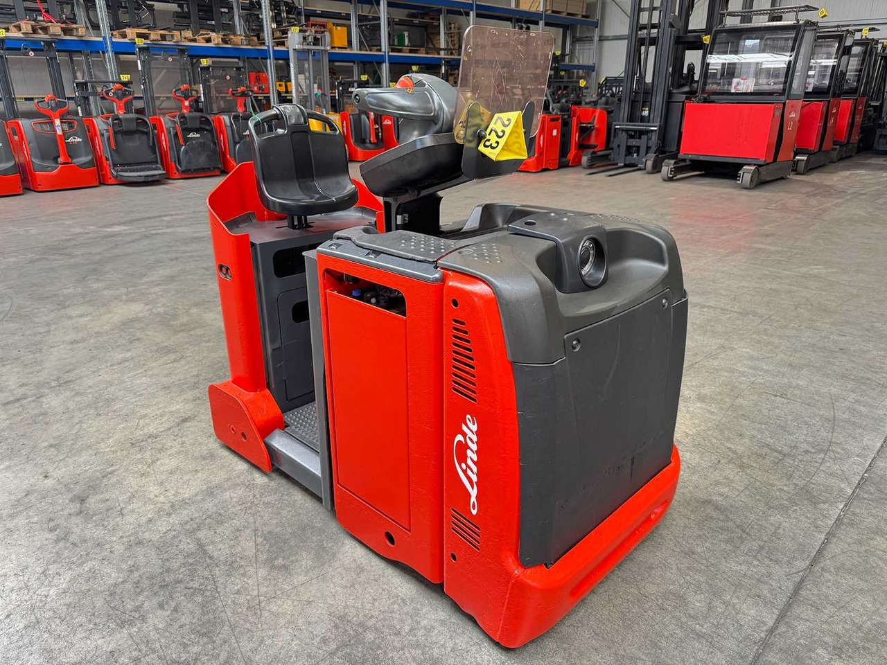 2023 SERVICE + UVV 06/2026 LINDE P50C 5.000KG TRACTOR TOWING VEHICLE TRACTOR 2.633 HOURS 500AH BATTERY - Wózek widłowy: zdjęcie 1 2023 SERVICE + UVV 06/2026 LINDE P50C 5.000KG TRACTOR TOWING VEHICLE TRACTOR 2.633 HOURS 500AH BATTERY - Wózek widłowy: zdjęcie 1