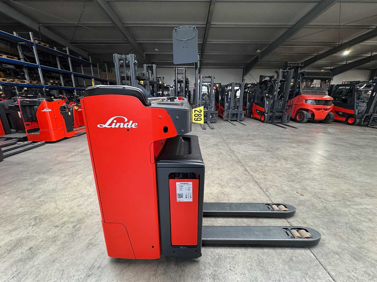 BATTERY 46/2023 BJ.2020 SERVICE + UVV 08/2026 LINDE T20R PALLET TRUCK STACKER ANT 4,715 HOURS - Wózek widłowy: zdjęcie 2 BATTERY 46/2023 BJ.2020 SERVICE + UVV 08/2026 LINDE T20R PALLET TRUCK STACKER ANT 4,715 HOURS - Wózek widłowy: zdjęcie 2