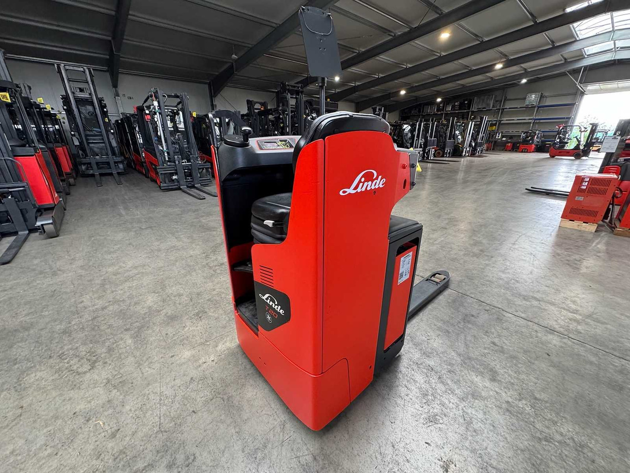 BATTERY 46/2023 BJ.2020 SERVICE + UVV 08/2026 LINDE T20R PALLET TRUCK STACKER ANT 4,715 HOURS - Wózek widłowy: zdjęcie 3 BATTERY 46/2023 BJ.2020 SERVICE + UVV 08/2026 LINDE T20R PALLET TRUCK STACKER ANT 4,715 HOURS - Wózek widłowy: zdjęcie 3