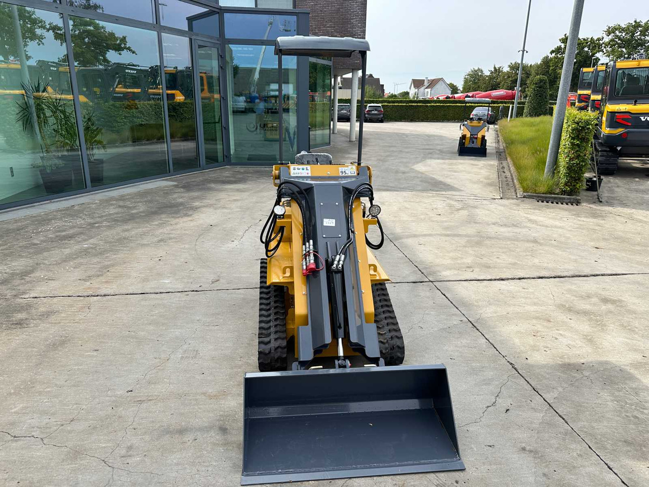 CAPTOK - 2025 - CK80C - SKID STEER LOADER - Miniładowarka gąsienicowa: zdjęcie 2 CAPTOK - 2025 - CK80C - SKID STEER LOADER - Miniładowarka gąsienicowa: zdjęcie 2