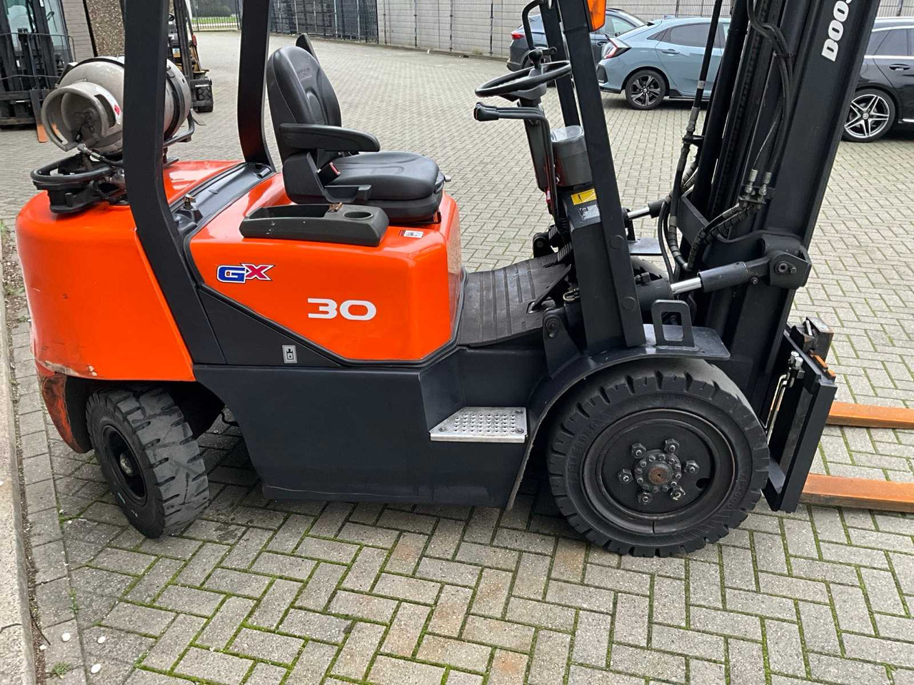 DOOSAN - G30GX - FORKLIFT - Wózek widłowy: zdjęcie 4 DOOSAN - G30GX - FORKLIFT - Wózek widłowy: zdjęcie 4