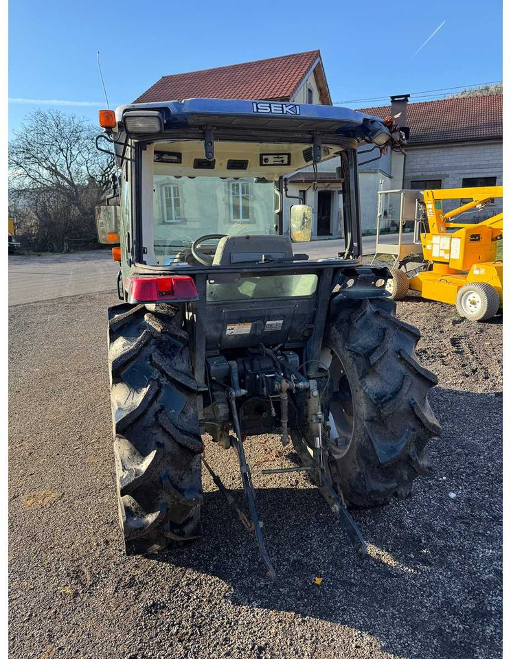 ISEKI - 2012 - AT340 - 4WD AGRICULTURAL TRACTOR - Ciągnik rolniczy: zdjęcie 4 ISEKI - 2012 - AT340 - 4WD AGRICULTURAL TRACTOR - Ciągnik rolniczy: zdjęcie 4