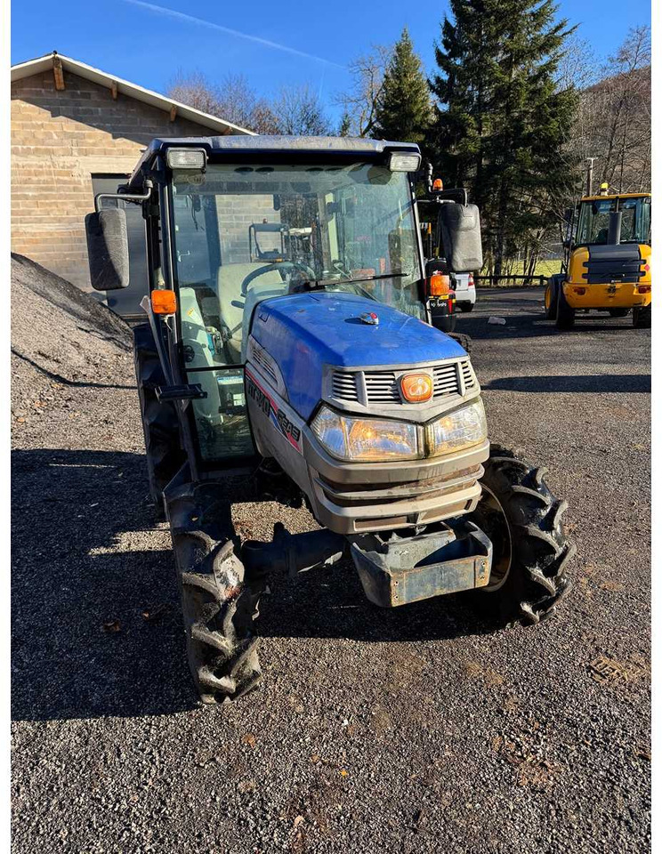 ISEKI - 2012 - AT340 - 4WD AGRICULTURAL TRACTOR - Ciągnik rolniczy: zdjęcie 2 ISEKI - 2012 - AT340 - 4WD AGRICULTURAL TRACTOR - Ciągnik rolniczy: zdjęcie 2