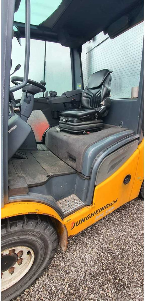 JUNGHEINRICH - DFG S50S - 2015 - FORKLIFT TRUCKS - Wózek widłowy: zdjęcie 4 JUNGHEINRICH - DFG S50S - 2015 - FORKLIFT TRUCKS - Wózek widłowy: zdjęcie 4