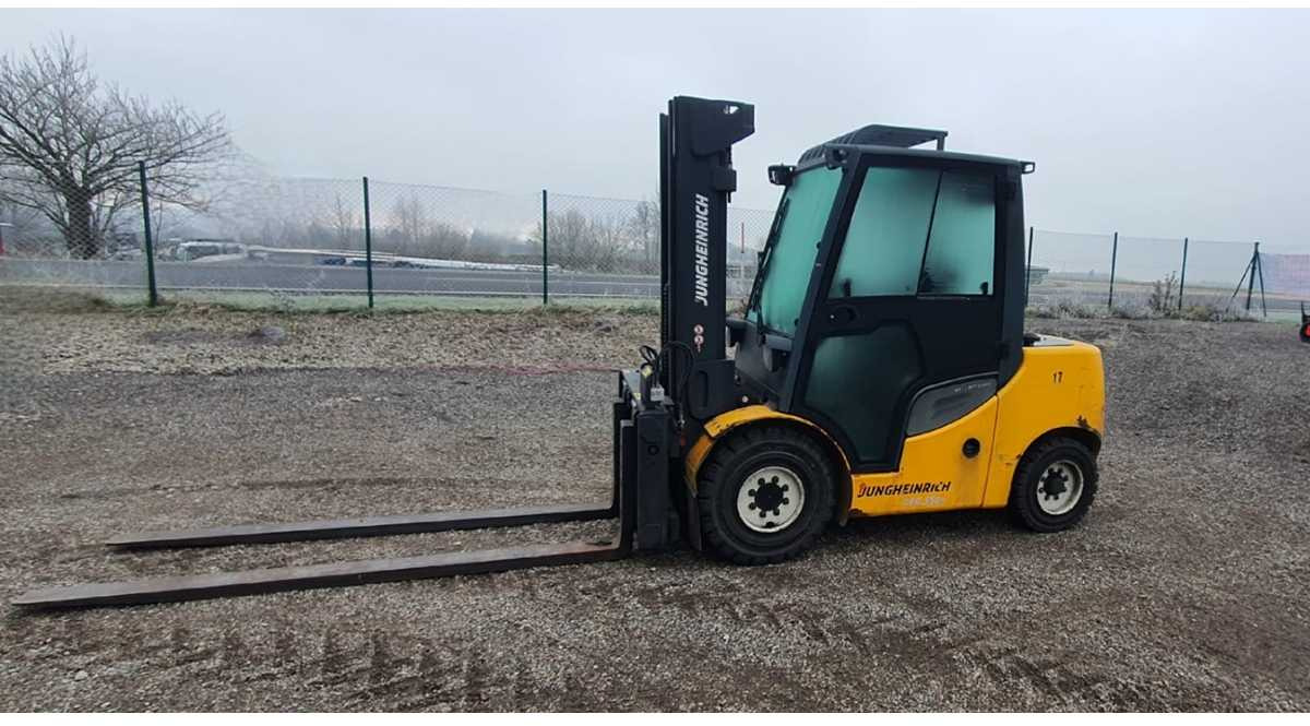 JUNGHEINRICH - DFG S50S - 2015 - FORKLIFT TRUCKS - Wózek widłowy: zdjęcie 1 JUNGHEINRICH - DFG S50S - 2015 - FORKLIFT TRUCKS - Wózek widłowy: zdjęcie 1