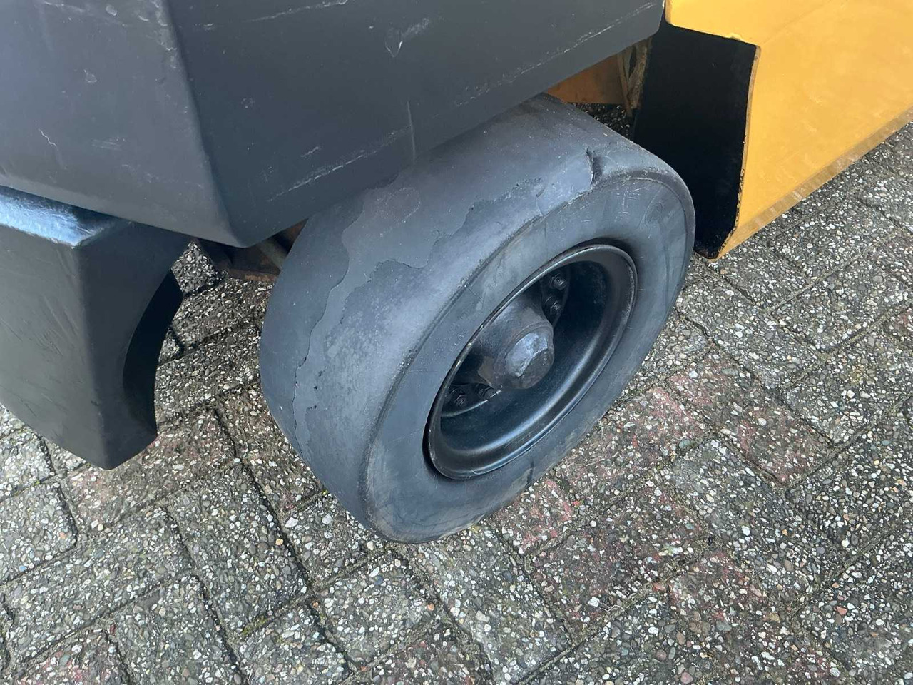 Wózek widłowy KOMATSU FD25-8 FORKLIFT: zdjęcie 19 Wózek widłowy KOMATSU FD25-8 FORKLIFT: zdjęcie 19