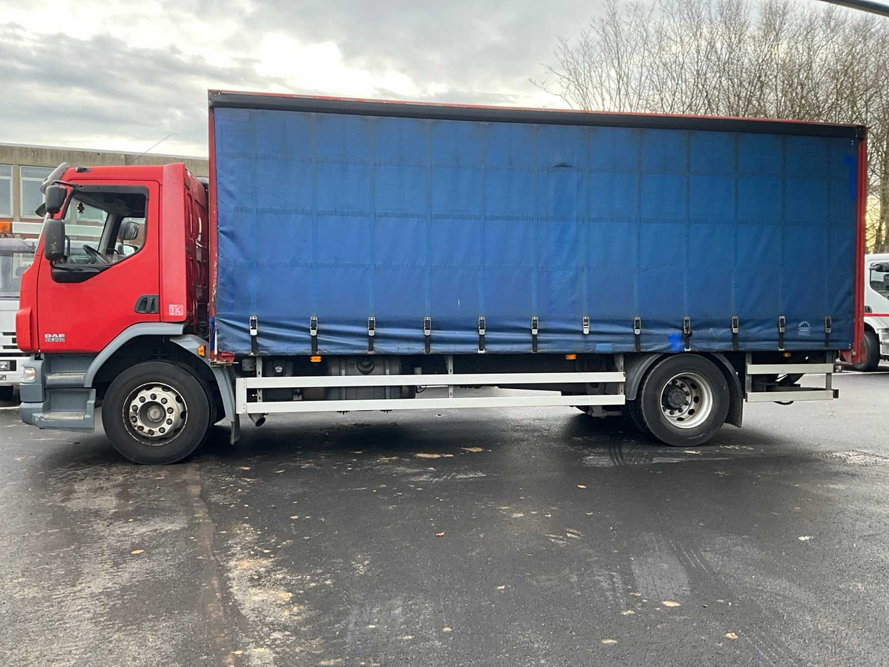 2010 DAF LF 55.250 - HYDRAULIC TAIL LIFT - 183000KM - Samochód ciężarowy: zdjęcie 2 2010 DAF LF 55.250 - HYDRAULIC TAIL LIFT - 183000KM - Samochód ciężarowy: zdjęcie 2