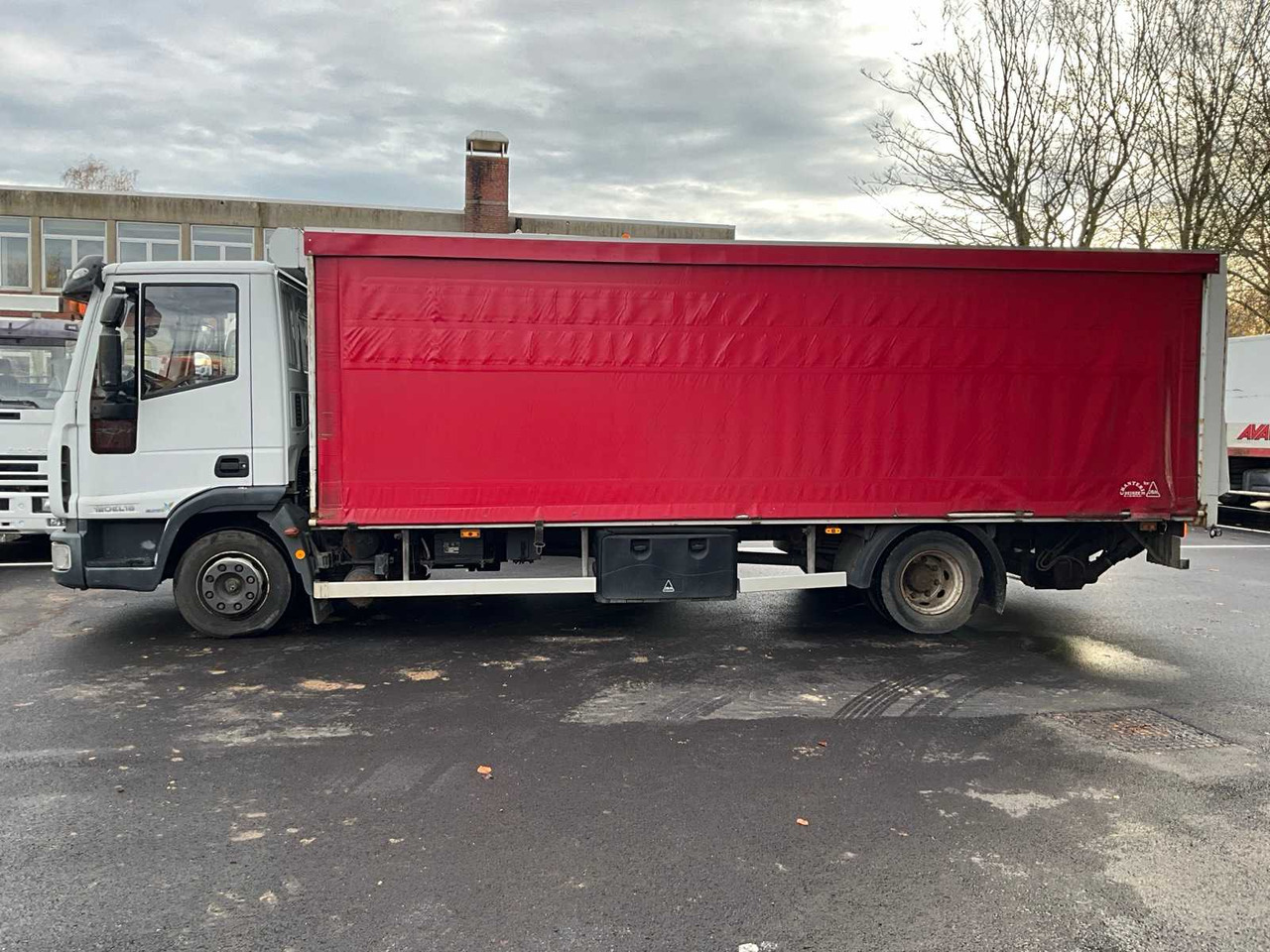 IVECO EUROCARGO 120EL18 - HYDRAULIC TAIL LIFT & TARPAULINS - 140000KM - Samochód ciężarowy: zdjęcie 2 IVECO EUROCARGO 120EL18 - HYDRAULIC TAIL LIFT & TARPAULINS - 140000KM - Samochód ciężarowy: zdjęcie 2