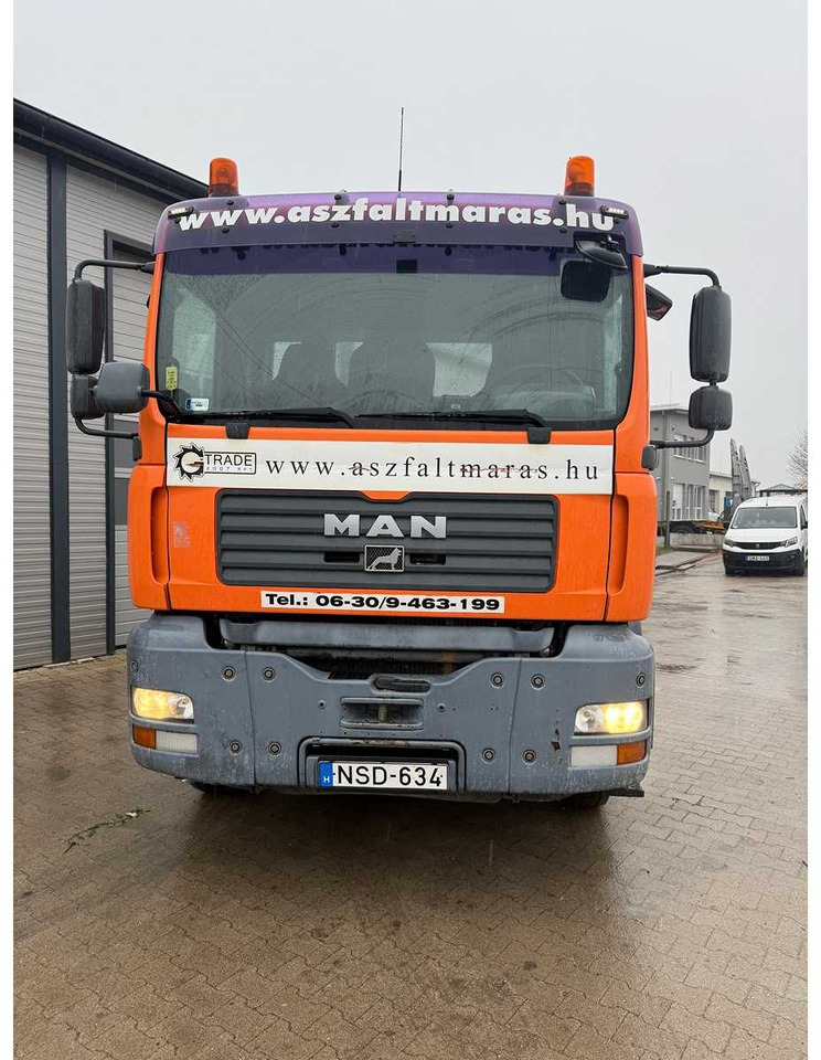 MAN - TGA 26.414 FDC - TRUCK - 2003 - Samochód ciężarowy: zdjęcie 2 MAN - TGA 26.414 FDC - TRUCK - 2003 - Samochód ciężarowy: zdjęcie 2