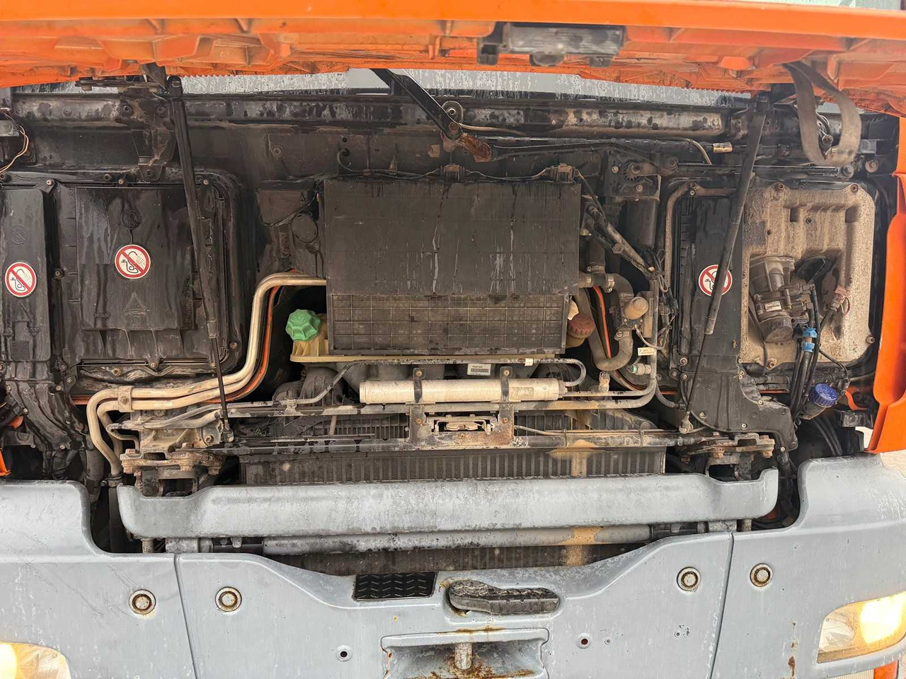 MAN - TGA 26.414 FDC - TRUCK - 2003 - Samochód ciężarowy: zdjęcie 3 MAN - TGA 26.414 FDC - TRUCK - 2003 - Samochód ciężarowy: zdjęcie 3