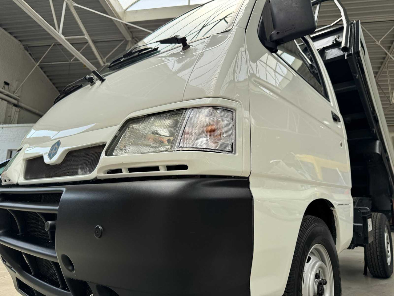 2005 PIAGGIO PORTER TIPPER 1.3 PETROL - Samochód dostawczy: zdjęcie 4 2005 PIAGGIO PORTER TIPPER 1.3 PETROL - Samochód dostawczy: zdjęcie 4