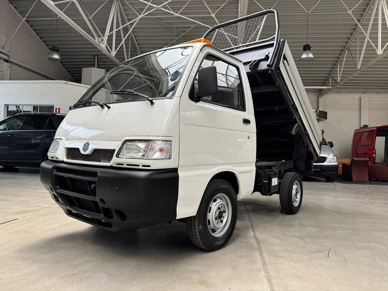 2005 PIAGGIO PORTER TIPPER 1.3 PETROL - Samochód dostawczy: zdjęcie 1 2005 PIAGGIO PORTER TIPPER 1.3 PETROL - Samochód dostawczy: zdjęcie 1