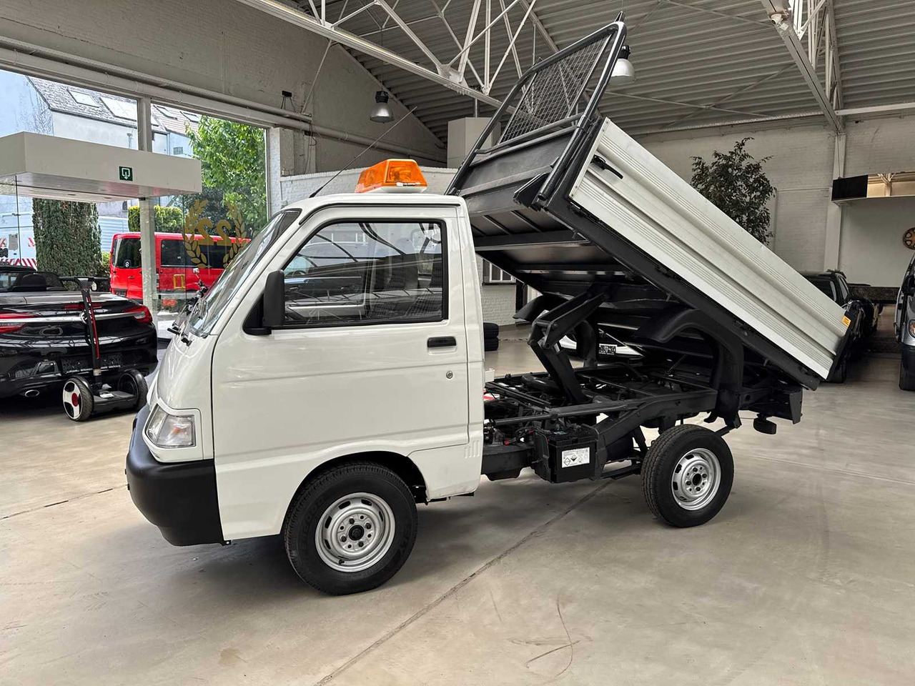 2005 PIAGGIO PORTER TIPPER 1.3 PETROL - Samochód dostawczy: zdjęcie 5 2005 PIAGGIO PORTER TIPPER 1.3 PETROL - Samochód dostawczy: zdjęcie 5