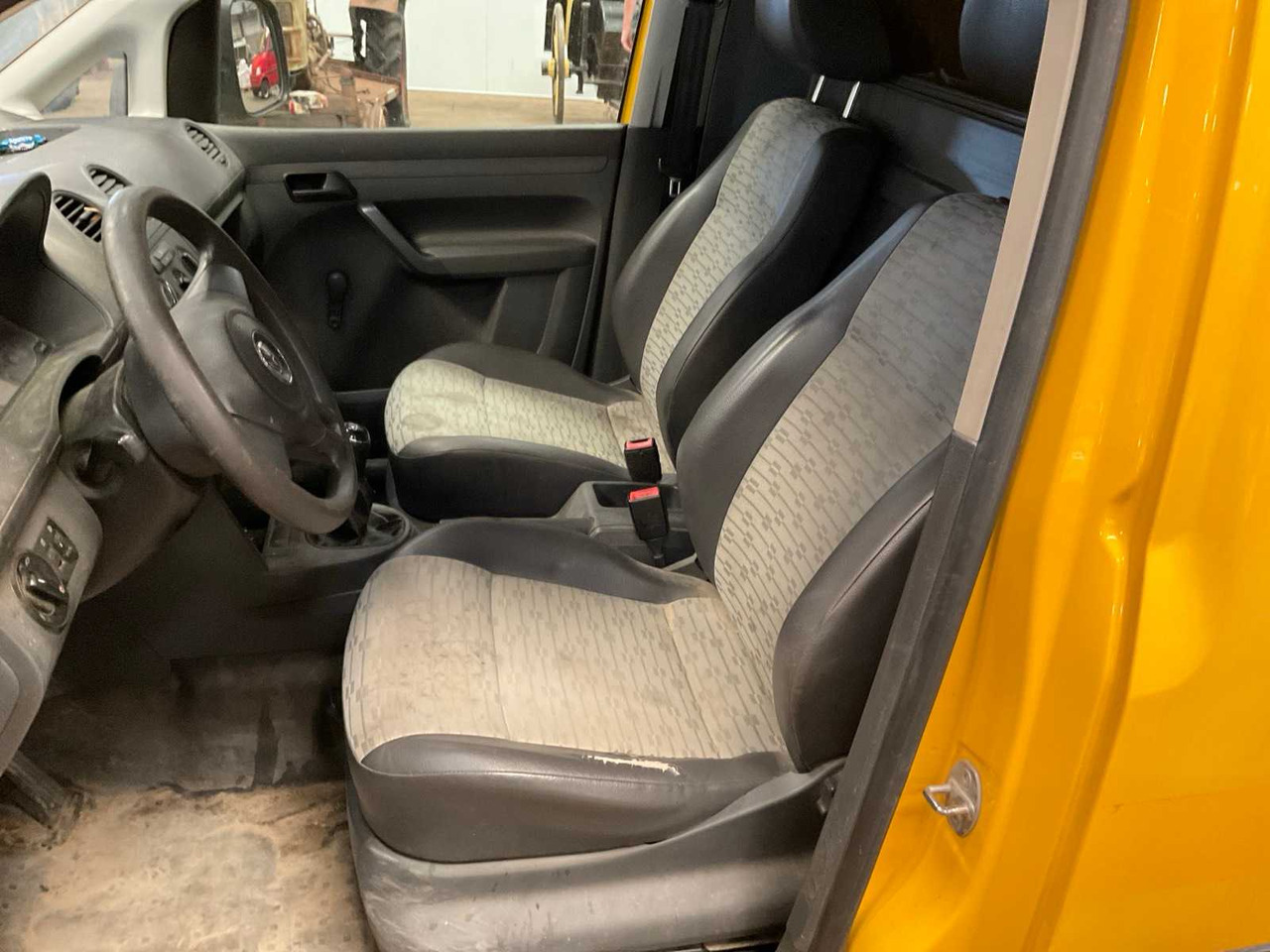 2013 VOLKSWAGEN CADDY L2 COMMERCIAL VEHICLE - Samochód dostawczy: zdjęcie 5 2013 VOLKSWAGEN CADDY L2 COMMERCIAL VEHICLE - Samochód dostawczy: zdjęcie 5