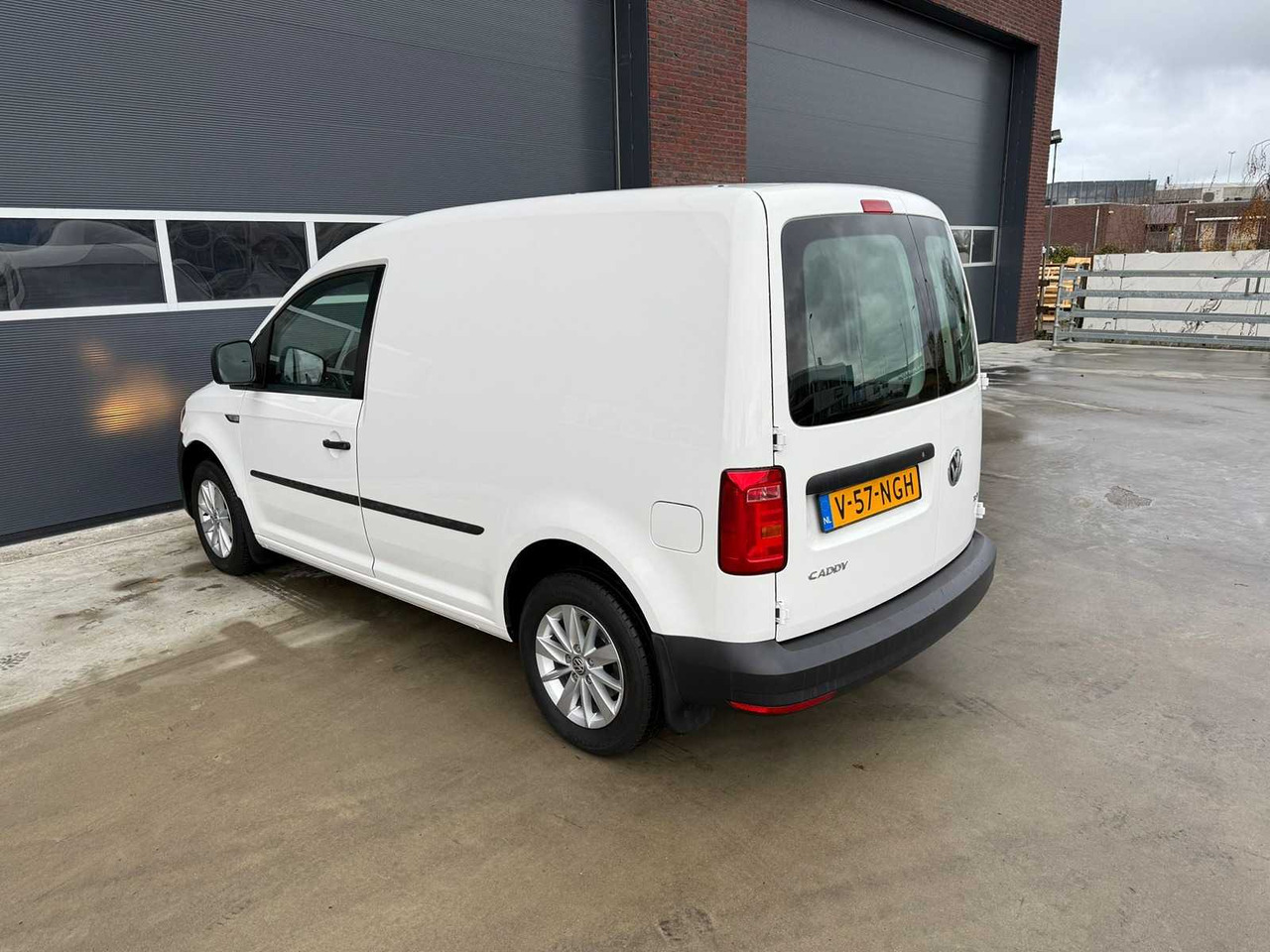 VOLKSWAGEN - EASYLINE BENZINE 1.2 TSI L1H1 - CADDY - VAN - Samochód dostawczy: zdjęcie 3 VOLKSWAGEN - EASYLINE BENZINE 1.2 TSI L1H1 - CADDY - VAN - Samochód dostawczy: zdjęcie 3