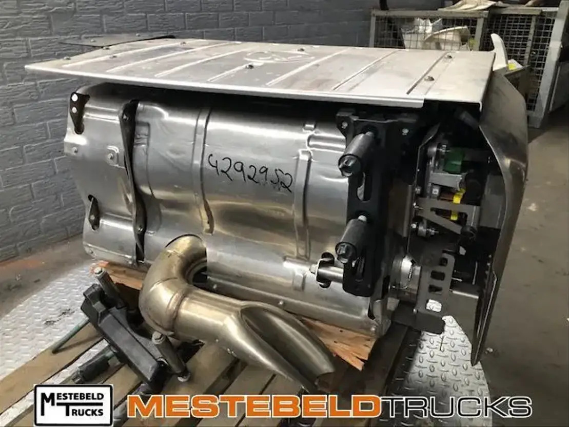 Mercedes-Benz Uitlaatsysteem - Układ wydechowy do Samochodów ciężarowych: zdjęcie 1 Mercedes-Benz Uitlaatsysteem - Układ wydechowy do Samochodów ciężarowych: zdjęcie 1