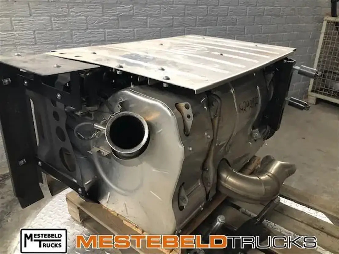 Mercedes-Benz Uitlaatsysteem - Układ wydechowy do Samochodów ciężarowych: zdjęcie 2 Mercedes-Benz Uitlaatsysteem - Układ wydechowy do Samochodów ciężarowych: zdjęcie 2