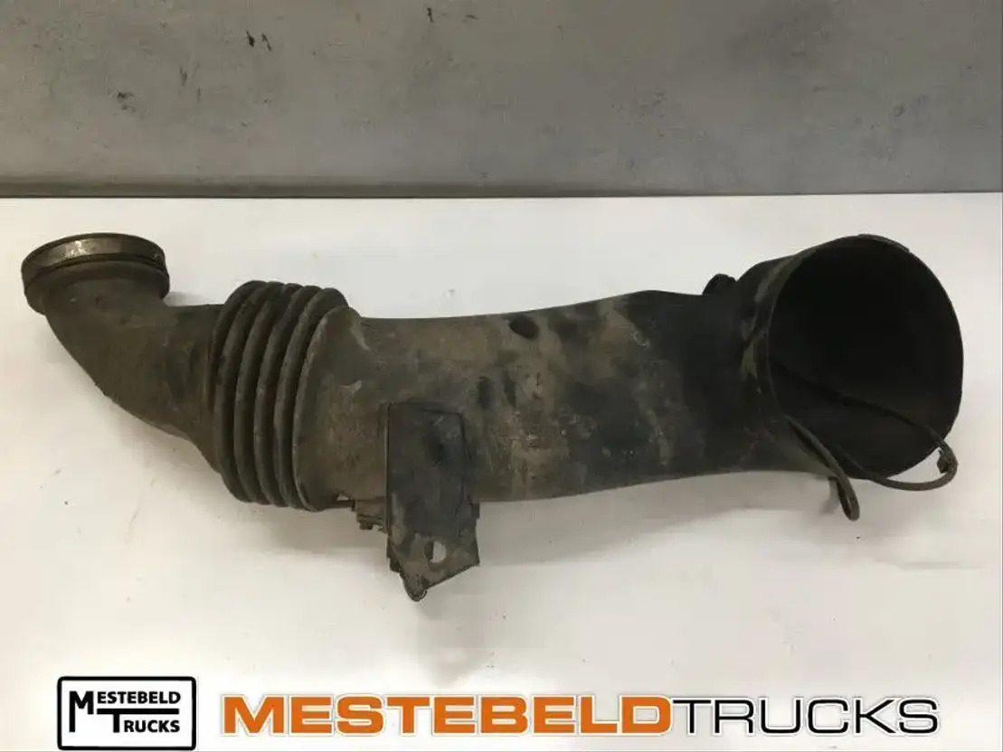 Scania L uchtleiding - Układ dolotowy do Samochodów ciężarowych: zdjęcie 1 Scania L uchtleiding - Układ dolotowy do Samochodów ciężarowych: zdjęcie 1