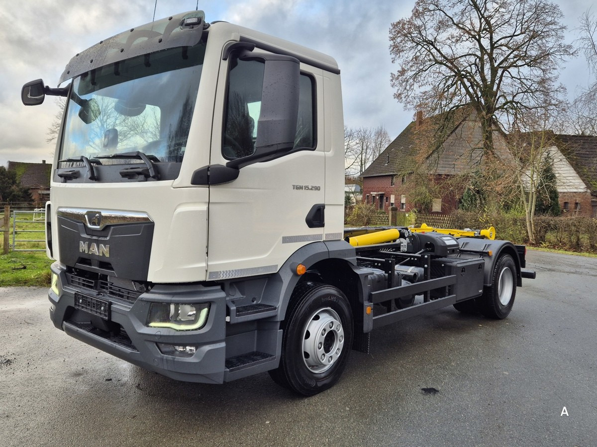 MAN TGM 15.290 BL Abrollkipper Multihook City+1570mm - Ciężarówka hakowiec: zdjęcie 1 MAN TGM 15.290 BL Abrollkipper Multihook City+1570mm - Ciężarówka hakowiec: zdjęcie 1