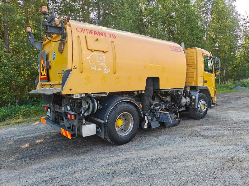 BUCHER Optifant 70 Volvo FM9 - Zamiatarka uliczna: zdjęcie 3 BUCHER Optifant 70 Volvo FM9 - Zamiatarka uliczna: zdjęcie 3