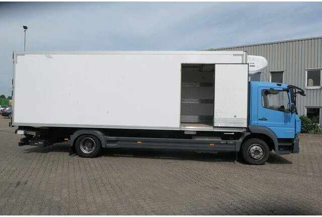 Mercedes-Benz 1323 L Atego, Thermo King T-800R, LBW, Trennwand - Samochód ciężarowy chłodnia: zdjęcie 3 Mercedes-Benz 1323 L Atego, Thermo King T-800R, LBW, Trennwand - Samochód ciężarowy chłodnia: zdjęcie 3