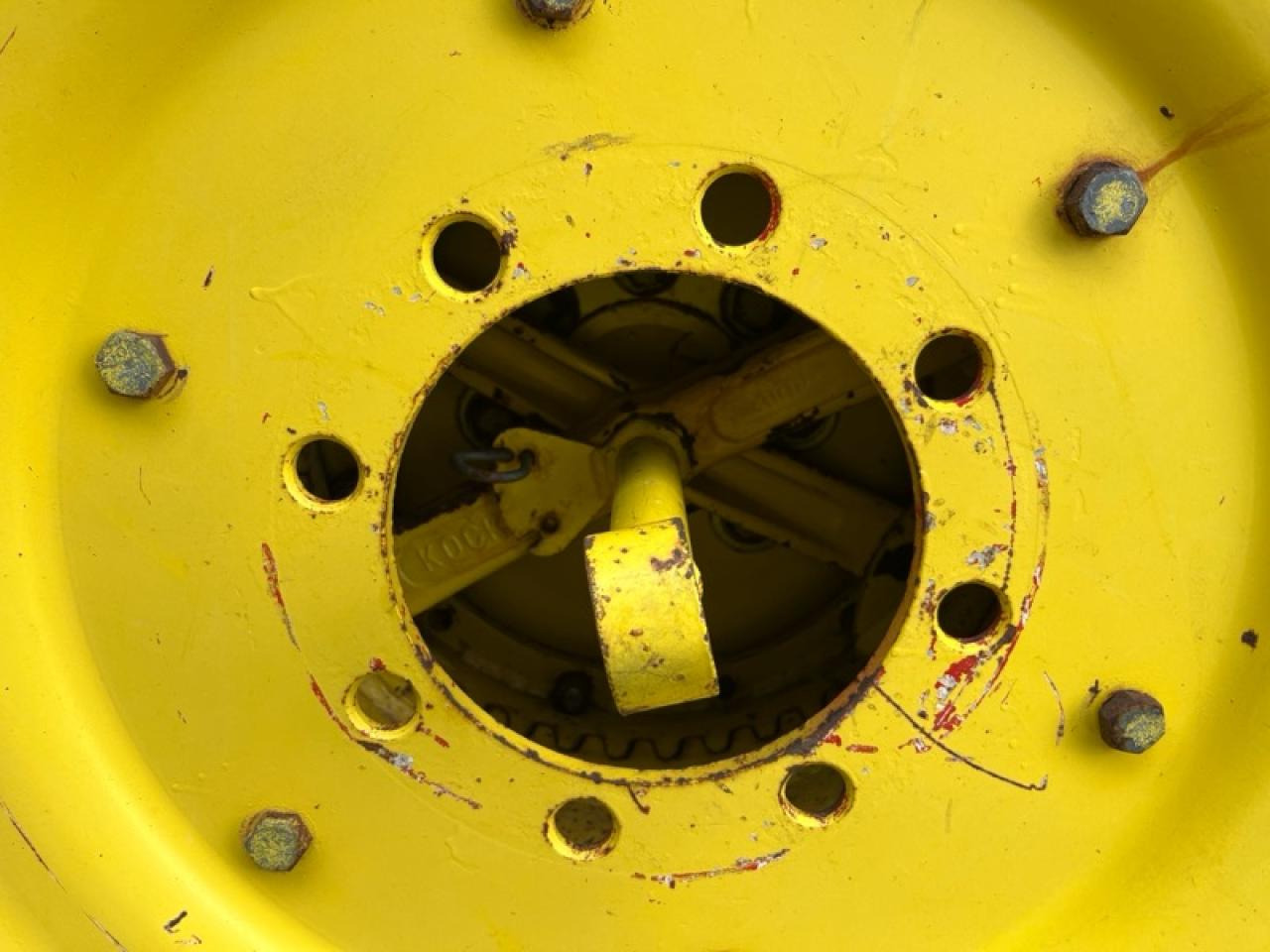 Alliance 13.6R48 inkl. KN Kupplung - Opona do Maszyn rolniczych: zdjęcie 2 Alliance 13.6R48 inkl. KN Kupplung - Opona do Maszyn rolniczych: zdjęcie 2