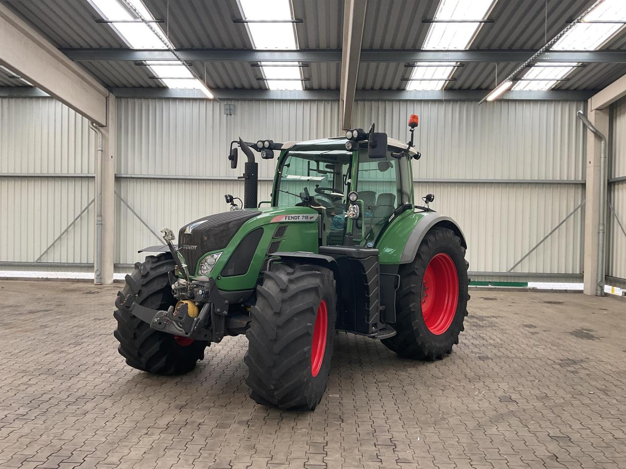Fendt 718 Vario Profi - Ciągnik rolniczy: zdjęcie 1 Fendt 718 Vario Profi - Ciągnik rolniczy: zdjęcie 1
