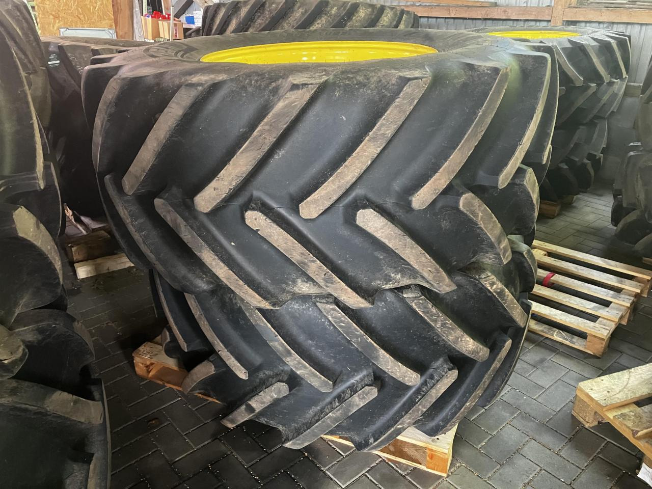Michelin 600/70R30 - Opona do Maszyn rolniczych: zdjęcie 1 Michelin 600/70R30 - Opona do Maszyn rolniczych: zdjęcie 1
