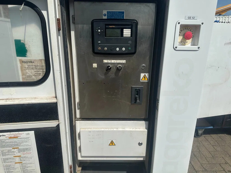 Iveco FPT NEF45 SM1A.A004 Stamford 60 kVA Silent Rental generatorset - Generator budowlany: zdjęcie 3 Iveco FPT NEF45 SM1A.A004 Stamford 60 kVA Silent Rental generatorset - Generator budowlany: zdjęcie 3