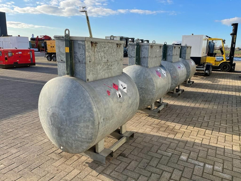 Dieseltank Rietberg 1000 liter Dieseltank Gegalvaniseerd IBC met keuring ! - Zbiornik magazynowy: zdjęcie 5 Dieseltank Rietberg 1000 liter Dieseltank Gegalvaniseerd IBC met keuring ! - Zbiornik magazynowy: zdjęcie 5
