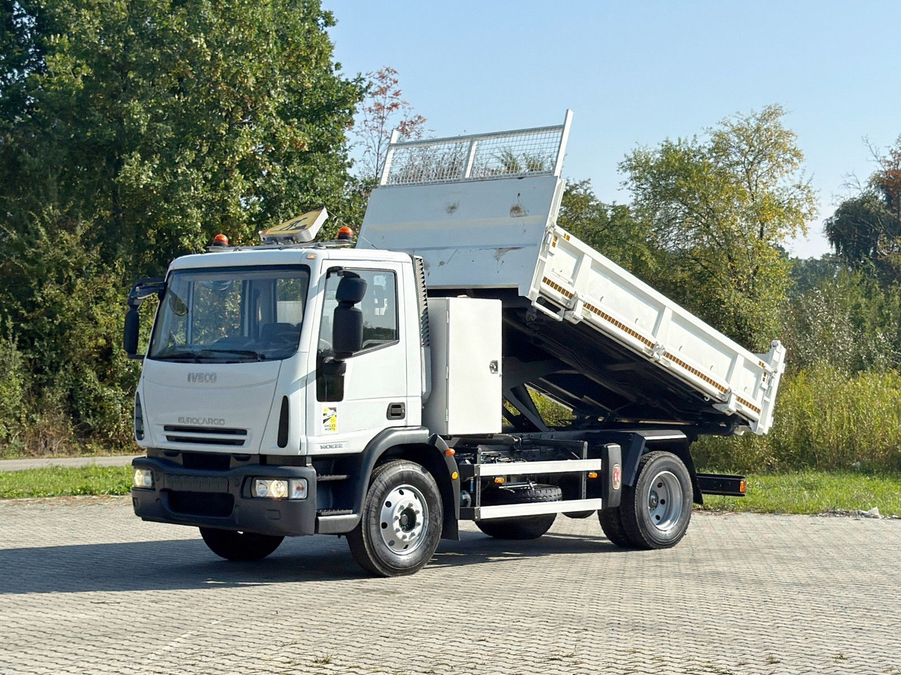 Iveco EUROCARGO 140E22* KIPPER 5,00 m* TOPZUSTAND - Wywrotka: zdjęcie 2 Iveco EUROCARGO 140E22* KIPPER 5,00 m* TOPZUSTAND - Wywrotka: zdjęcie 2