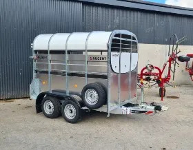 8 x 5 Nugent Livestock Trailer - Przyczepa do przewozu zwierząt: zdjęcie 1 8 x 5 Nugent Livestock Trailer - Przyczepa do przewozu zwierząt: zdjęcie 1