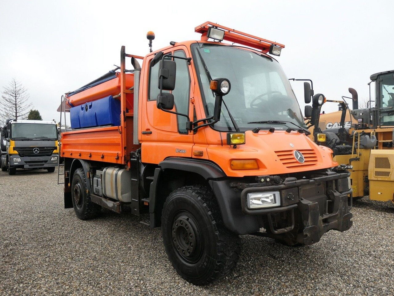 Mercedes-Benz Unimog U500 - Maszyna do odśnieżania: zdjęcie 4 Mercedes-Benz Unimog U500 - Maszyna do odśnieżania: zdjęcie 4