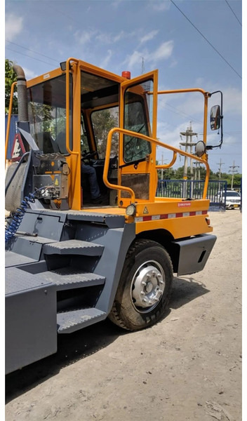 Wózek terminalowy Terberg YT182: zdjęcie 6 Wózek terminalowy Terberg YT182: zdjęcie 6