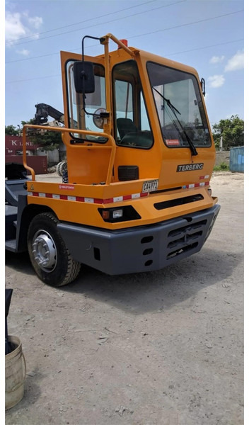 Wózek terminalowy Terberg YT182: zdjęcie 8 Wózek terminalowy Terberg YT182: zdjęcie 8