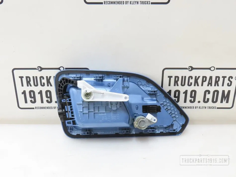 DAF 2339732 Deurgreep XG Links - Nadwozie i zewnętrzne elementy do Samochodów ciężarowych: zdjęcie 2 DAF 2339732 Deurgreep XG Links - Nadwozie i zewnętrzne elementy do Samochodów ciężarowych: zdjęcie 2