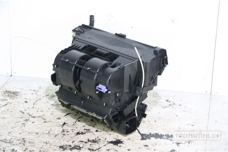 Iveco Heating, Ventilation & AC Kachel airco motor - Ogrzewanie/ Wentylacja do Samochodów ciężarowych: zdjęcie 2 Iveco Heating, Ventilation & AC Kachel airco motor - Ogrzewanie/ Wentylacja do Samochodów ciężarowych: zdjęcie 2