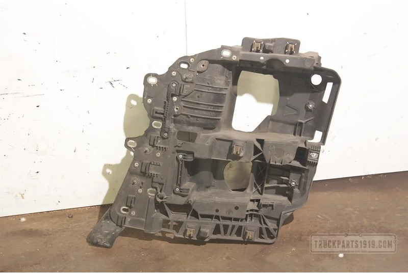 MAN Body & Chassis Parts Koplamp drager Li. - Narożnik zderzaka do Samochodów ciężarowych: zdjęcie 1 MAN Body & Chassis Parts Koplamp drager Li. - Narożnik zderzaka do Samochodów ciężarowych: zdjęcie 1