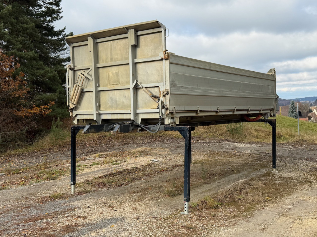 RENAULT C520 8x4 Wechselsystem Siloki + Kipper - Wywrotka: zdjęcie 2 RENAULT C520 8x4 Wechselsystem Siloki + Kipper - Wywrotka: zdjęcie 2