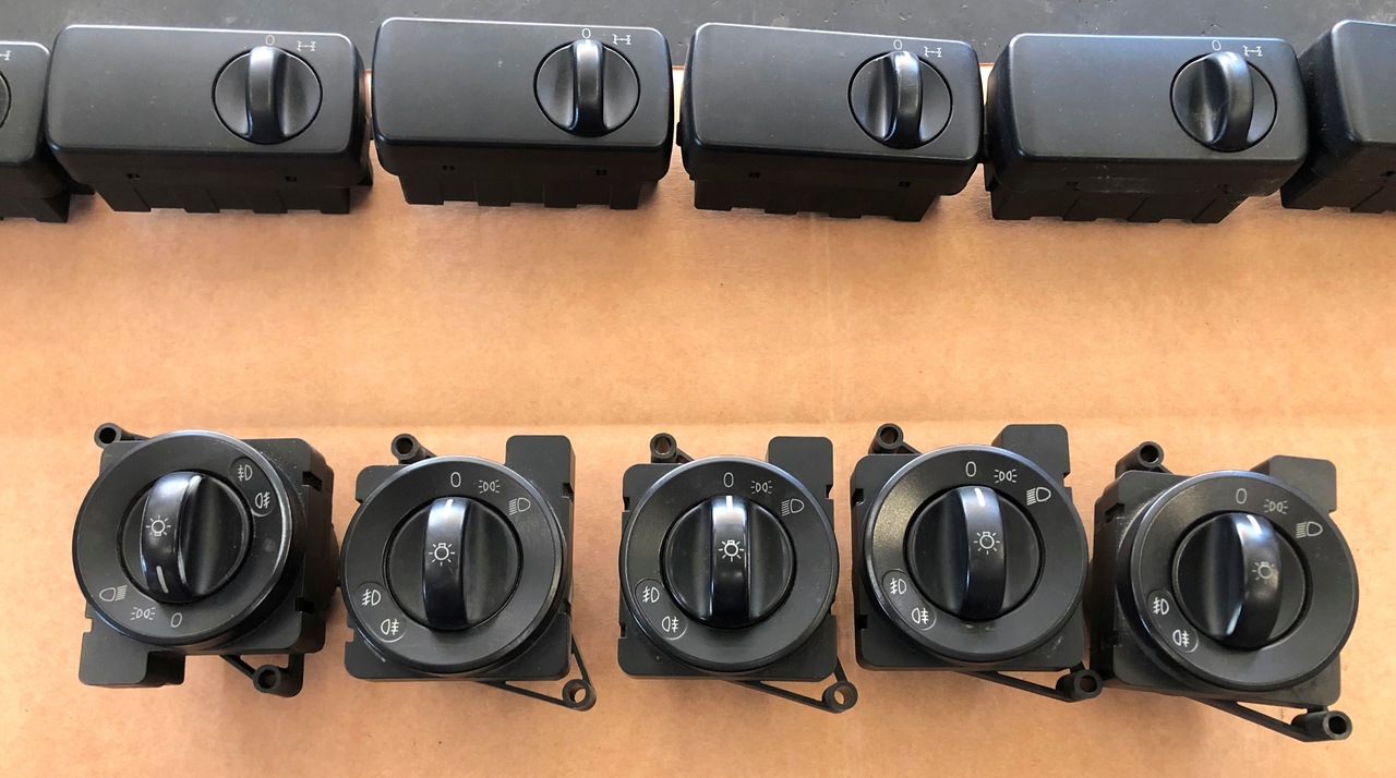 LIGHT SWITCH WITH FOGLAMP ACTROS MP2 - Układ elektryczny do Samochodów ciężarowych: zdjęcie 2 LIGHT SWITCH WITH FOGLAMP ACTROS MP2 - Układ elektryczny do Samochodów ciężarowych: zdjęcie 2