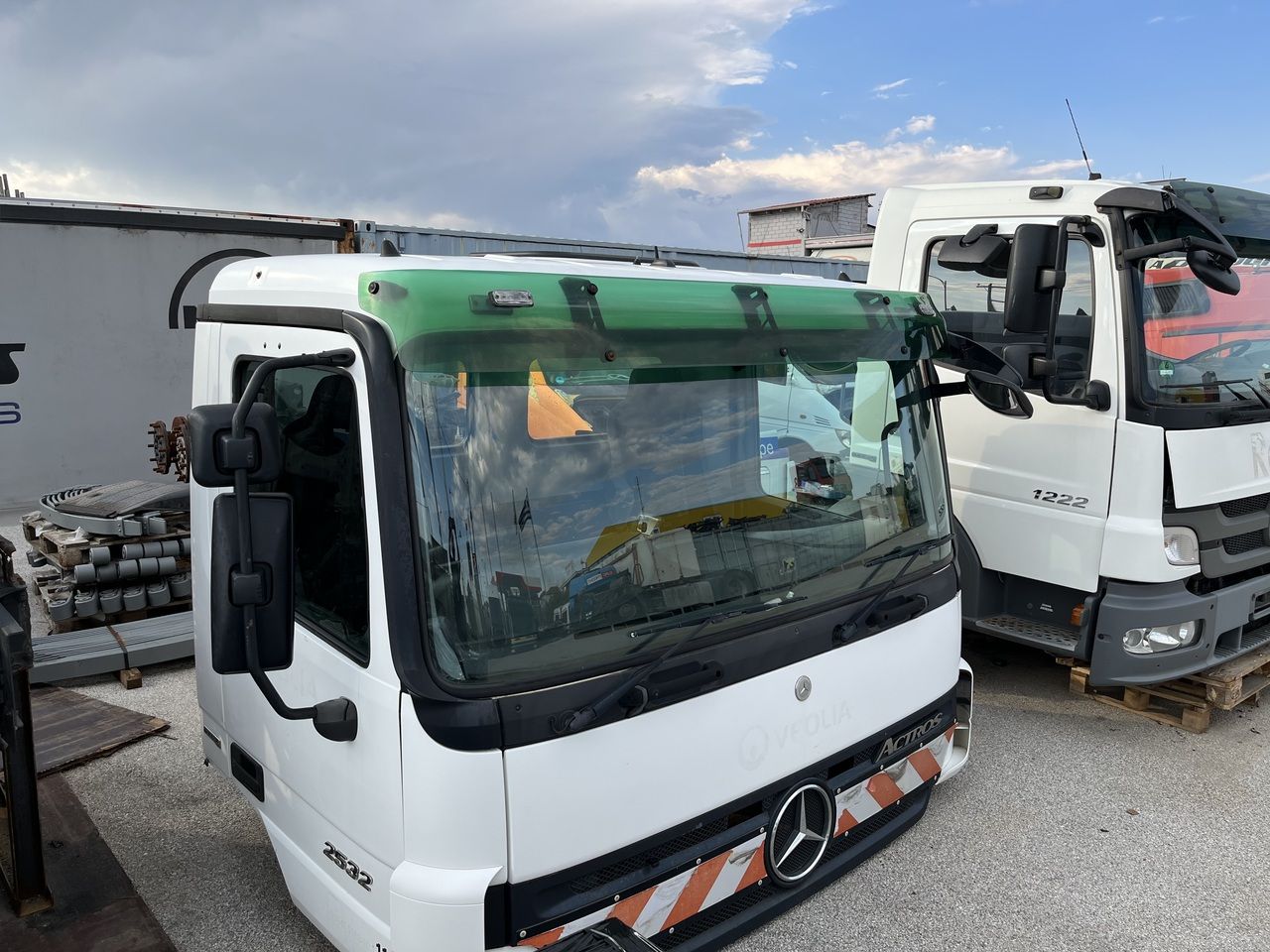 SHORT CAB ACTROS MP2 RHD - Kabina i wnętrze do Samochodów ciężarowych: zdjęcie 3 SHORT CAB ACTROS MP2 RHD - Kabina i wnętrze do Samochodów ciężarowych: zdjęcie 3